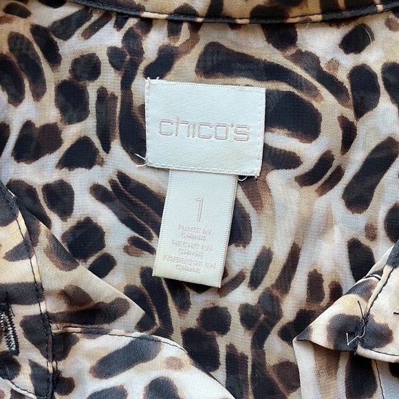 Chico’s Sheer Sleeveless Animal Print Button Down Blouse - Picture 8 of 9